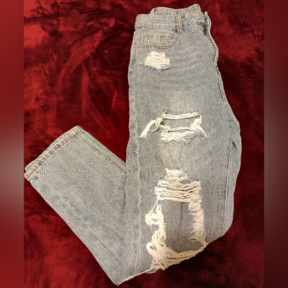 Shein Ripped Jeans - Picture 3 of 15